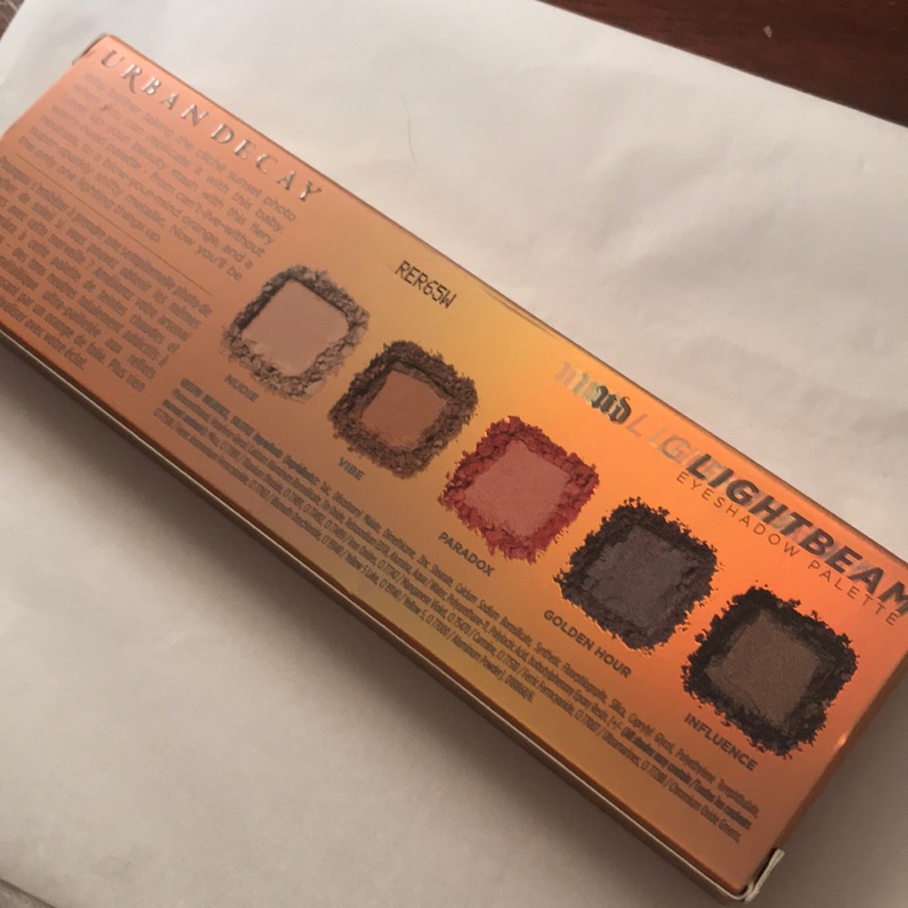 Urban Decay lightbeam eyeshadow palette - Picture 9 of 9